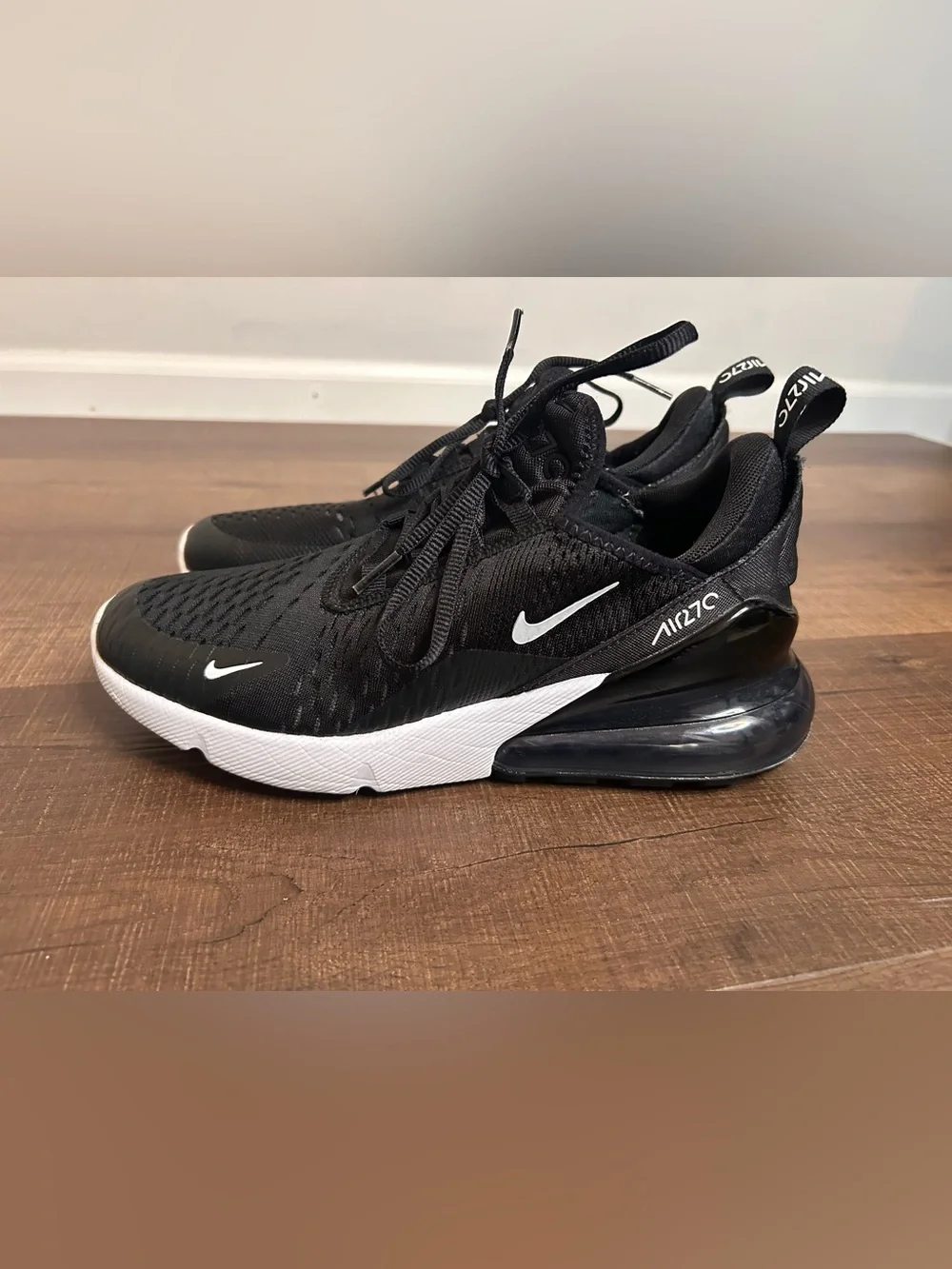 Nike Air Max 270 Black/White Unisex Kids Sneaker 6.5Y MPN 943345-001 Youth Size